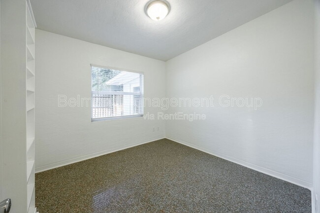 Building Photo - 2743 Sanbina St