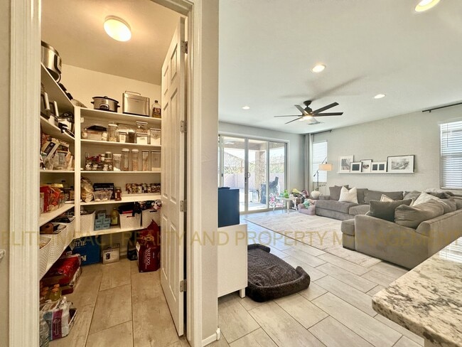 Building Photo - 6715 E Via Arroyo Azul