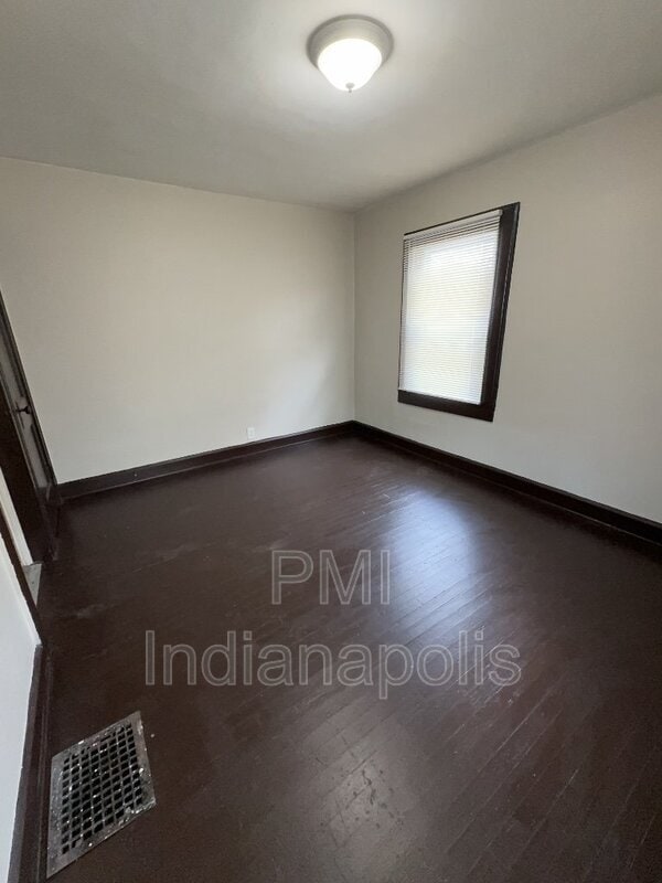 Building Photo - 2036 Southeastern Ave