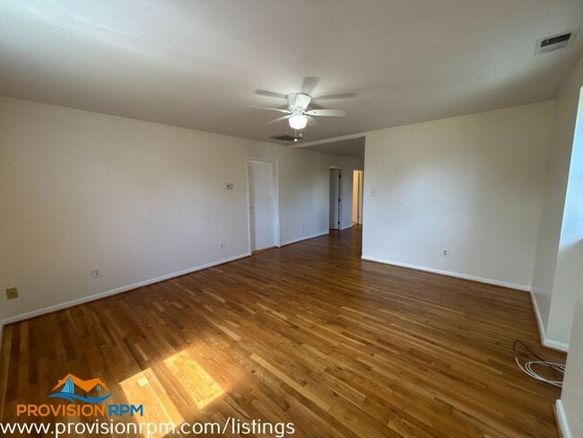 Building Photo - 7828 Bodkin View Dr