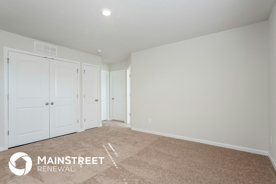 Building Photo - 561 Flannel Way