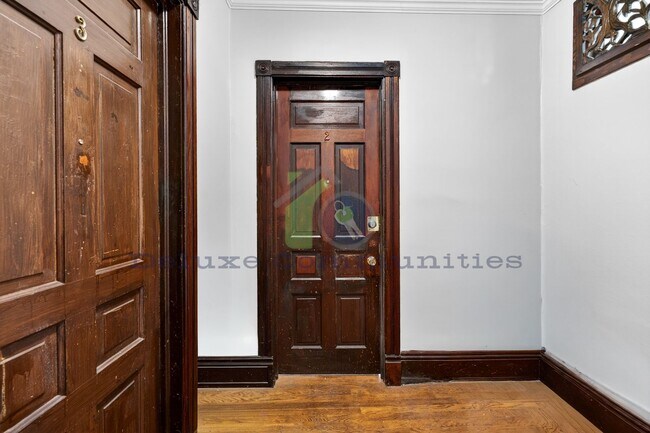 Building Photo - 410 Eastern Ave SE