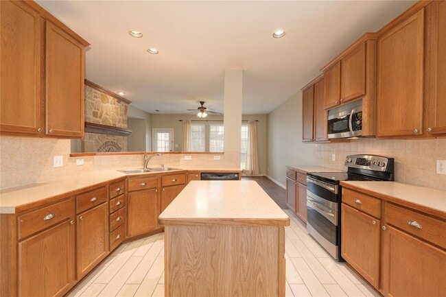 Building Photo - 2613 Patriot Dr