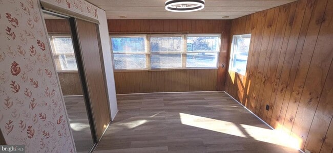 Building Photo - 45 High Wind Ln