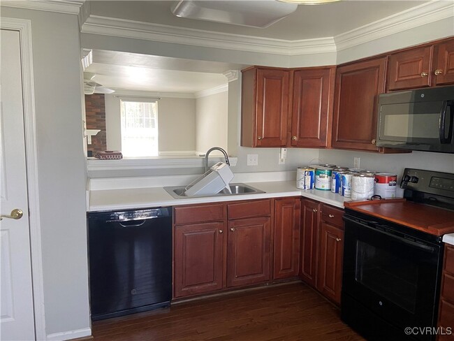 Building Photo - 3008 Montfort Loop