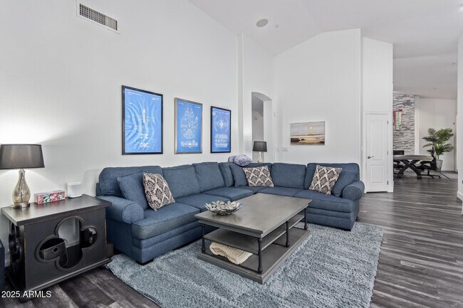 Building Photo - 10230 E Cochise Dr