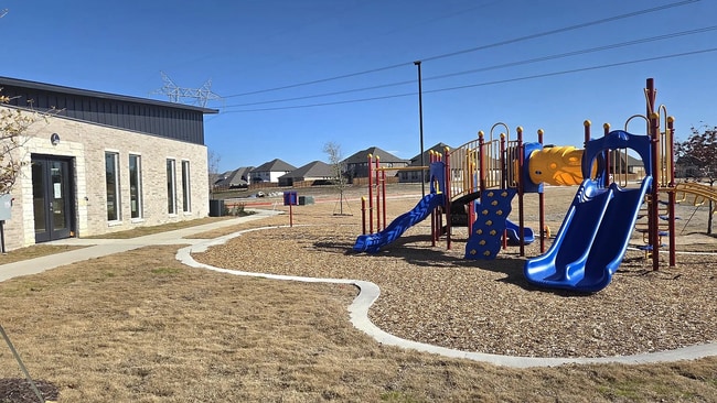 Building Photo - 3029 Hollybrook Ln