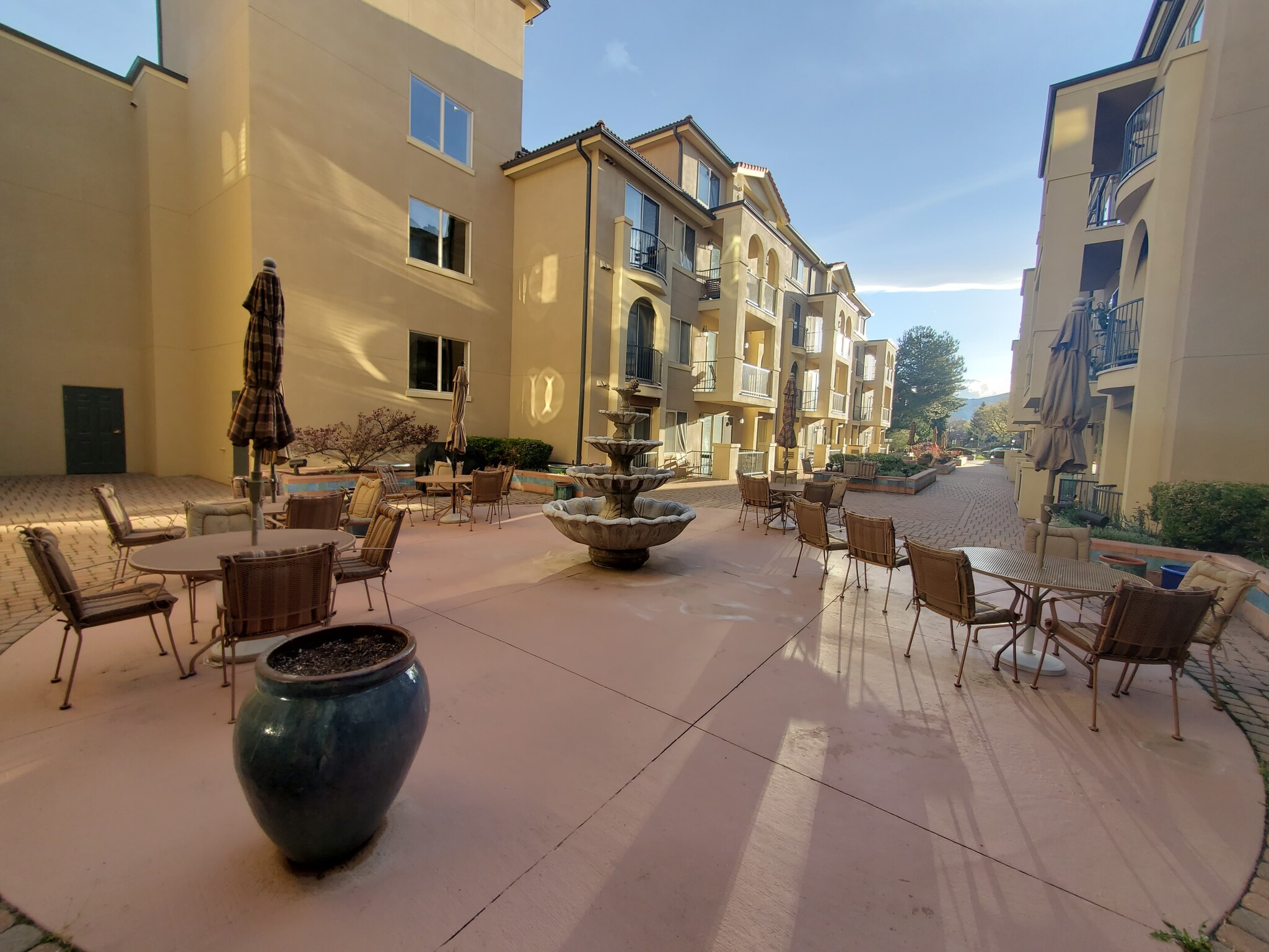 Outdoor Patio - 4500 Baseline Rd