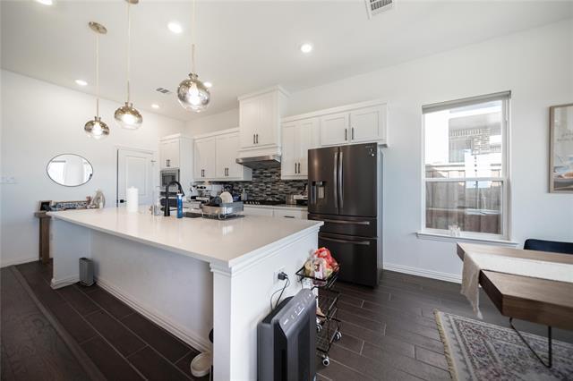 Building Photo - 8300 Pine Valley Dr