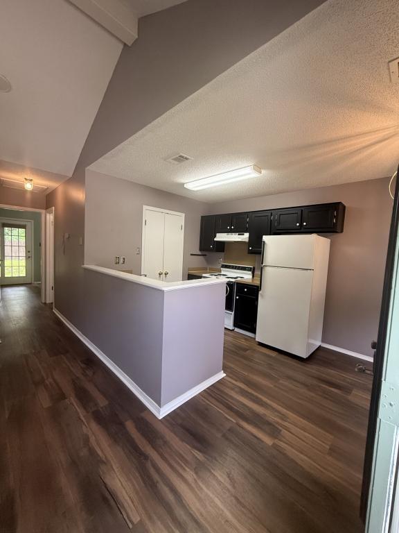 Building Photo - 1745 James Buchanan Dr