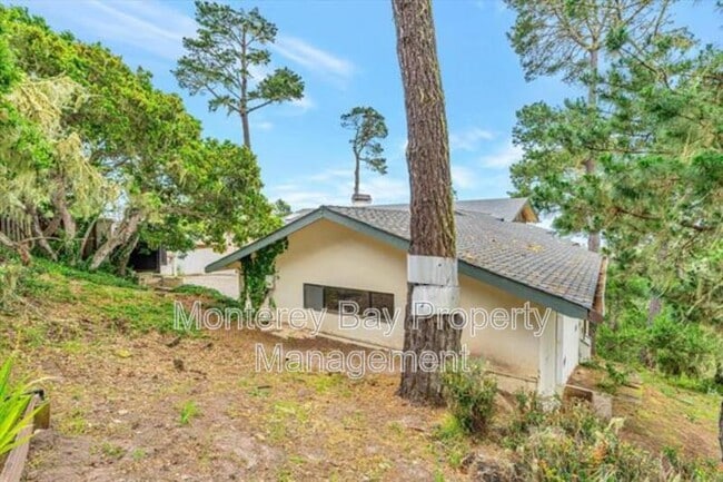 Building Photo - 81 Corona Rd
