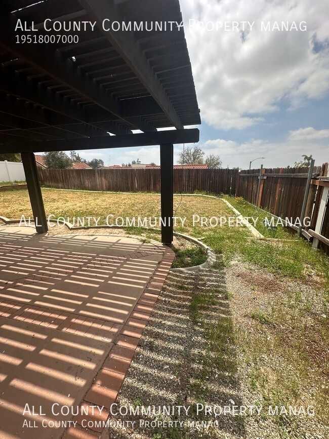 Building Photo - 24459 Brown Dove Cir