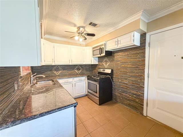 Building Photo - 2721 Buffalo Dr