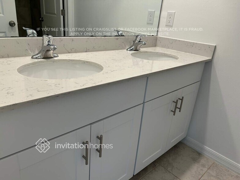 Building Photo - 4271 Palatina Way