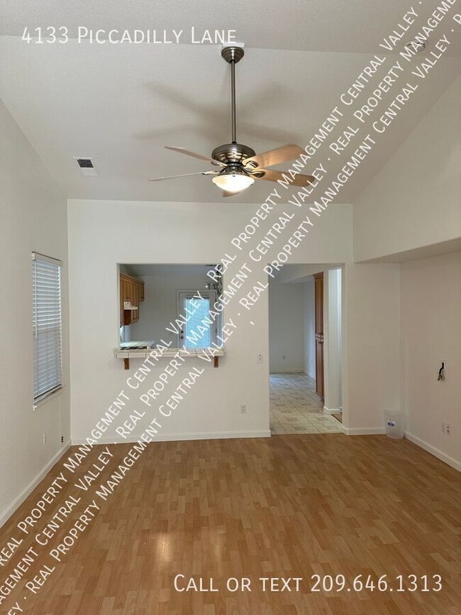 Building Photo - Turlock 3 Bedroom 2 Bathroom Home near Sta...