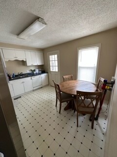 Building Photo - 125 E 35th Pl