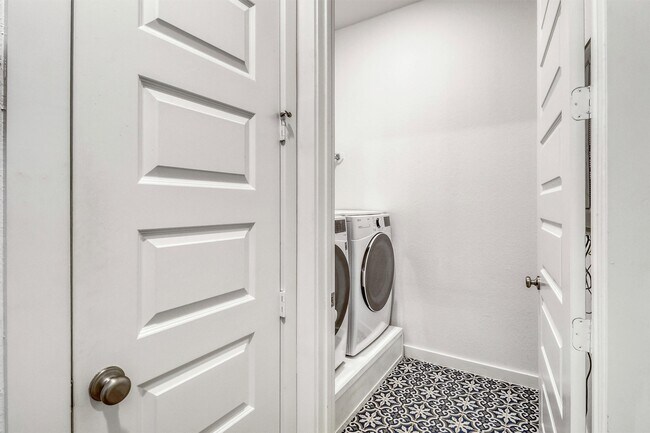 Building Photo - 4614 Sweet Dewberry Ln