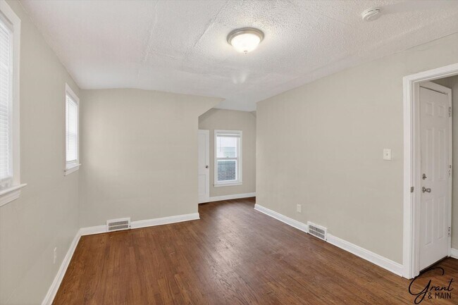 Building Photo - 10067 Grayton St