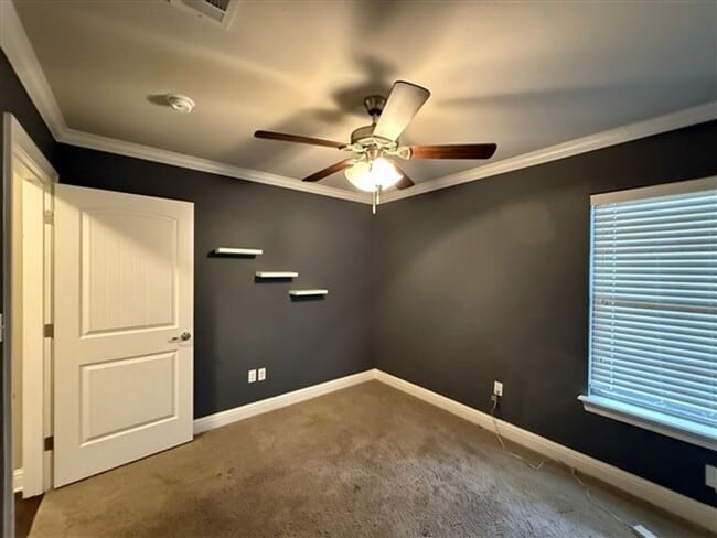 Building Photo - For Lease in Gated Cypress Place! Like-New...