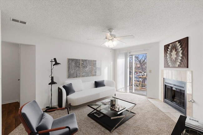 Santa Cruz - Living Room at Deerfield Apartments - Deerfield Apartment Homes