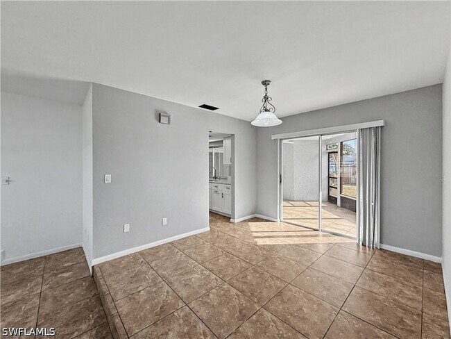 Building Photo - 7658 Laurel Valley Rd
