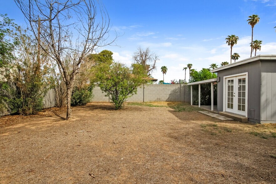 Building Photo - 2318 N 30th Pl