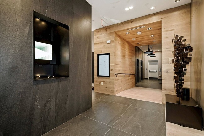 Building Photo - 1901 6th St NW