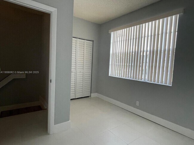 Building Photo - 48 Whitehead Cir
