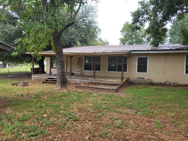 Building Photo - 375 N Austin St