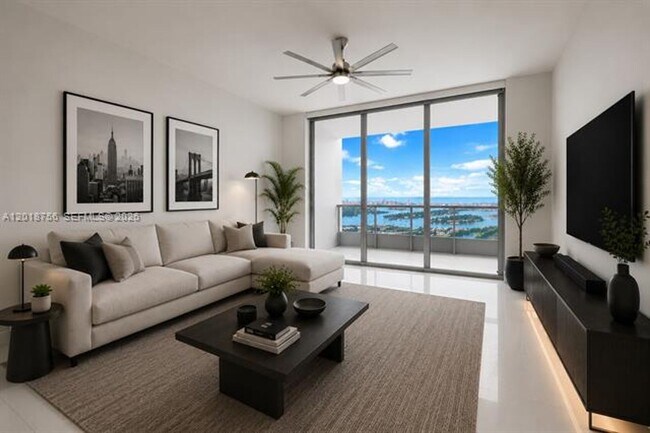 Building Photo - 900 Biscayne Blvd