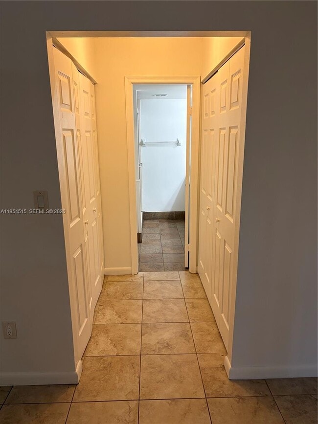 Building Photo - 6800 Cypress Rd