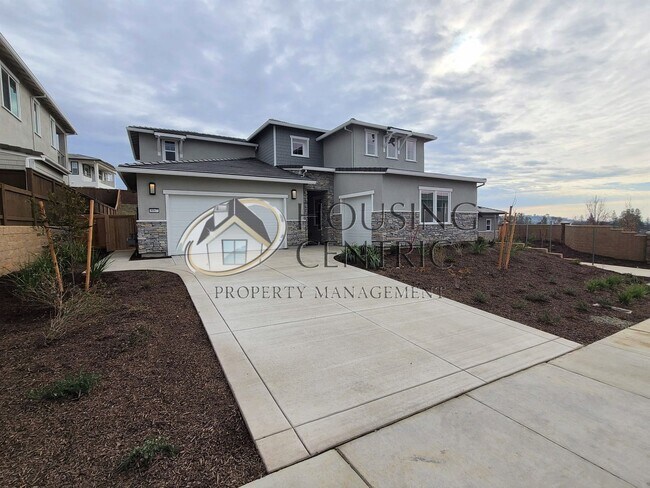Building Photo - 8067 Grant Dr