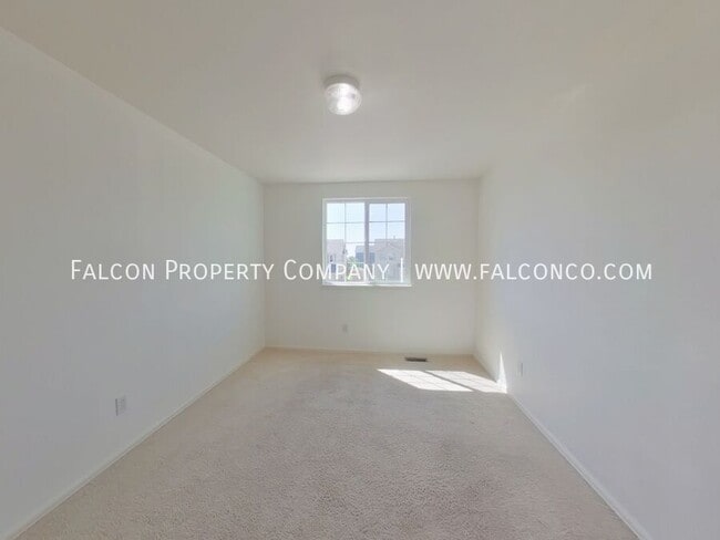 Building Photo - 6536 Graymont Dr