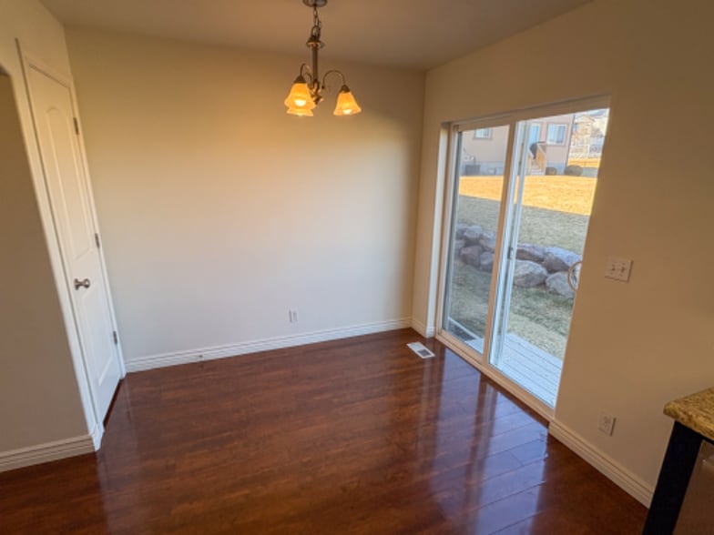 Building Photo - 652 Pimlico Dr