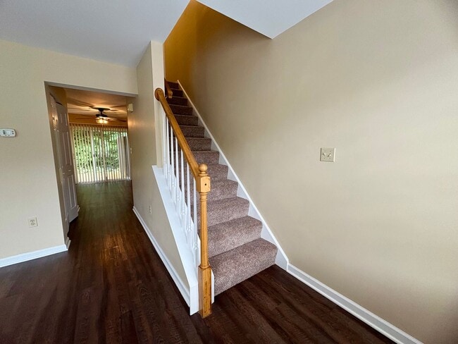 Building Photo - 3 Bedroom 1.5 Bathroom in Elizabethtown!