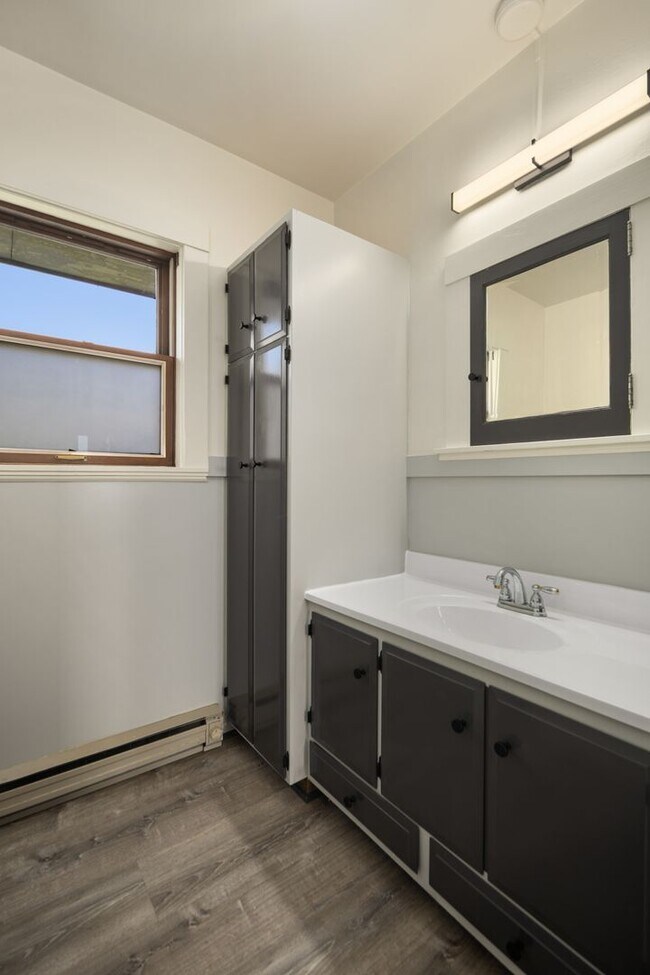 Building Photo - KIRKLAND ROSEHILL