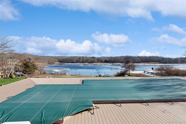 Building Photo - 1205 Lake Dr