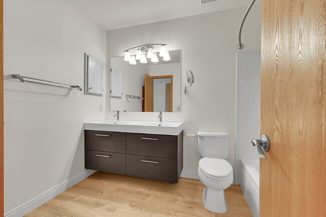 Building Photo - $2,400 - 2-Bed, 1.5-Bath Townhome in Lakewood Updated Throughout, With Garage + AC, Near Bear Cre...