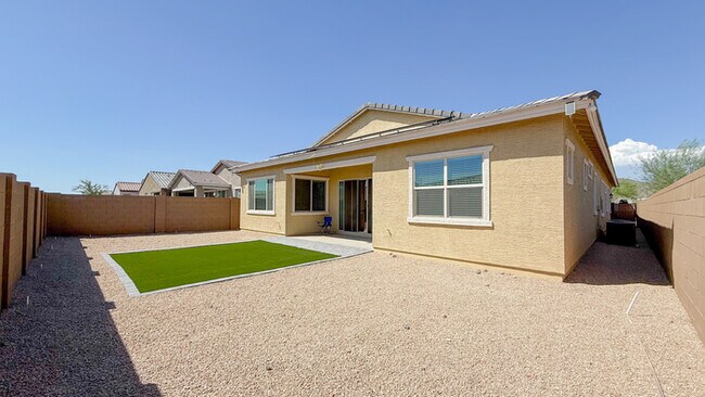 Building Photo - 2041 W Sierra Sunset Trail