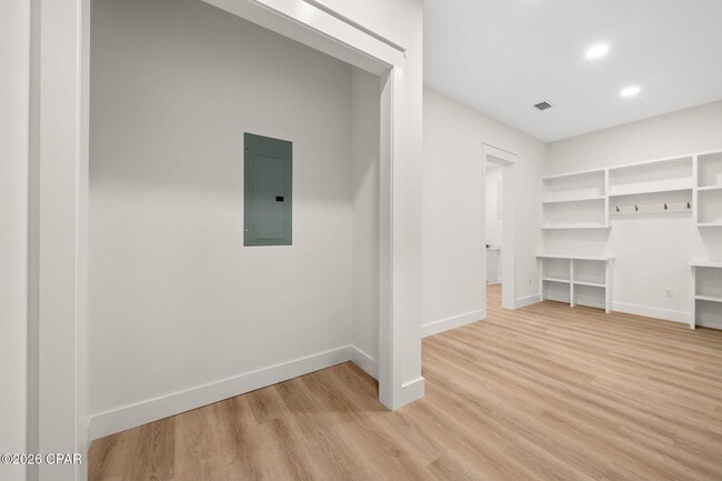 Building Photo - 114 Lake Merial Trail