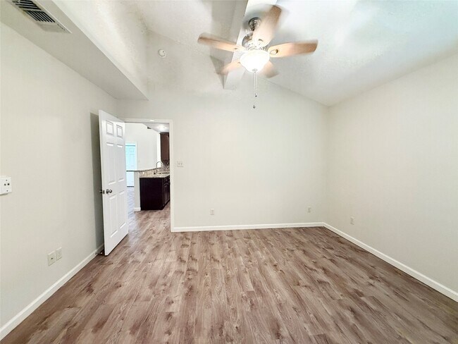 Building Photo - 51 Lupine Ct