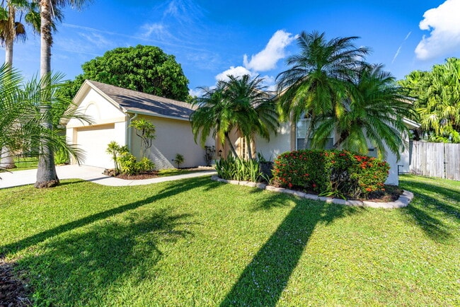 Building Photo - 967 SE Browning Ave