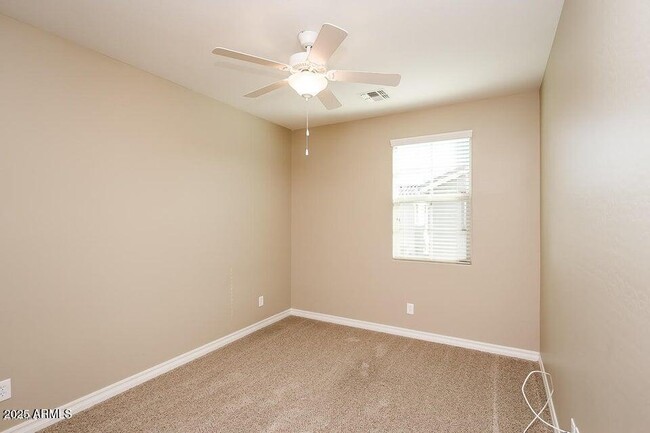 Building Photo - 888 S Annie Ln