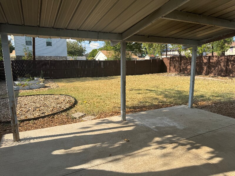 Building Photo - 3521 Byrd Dr