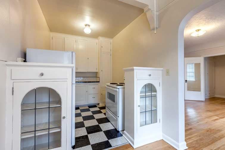 Building Photo - MARQUAM MANOR APARTMENTS (MCM03)