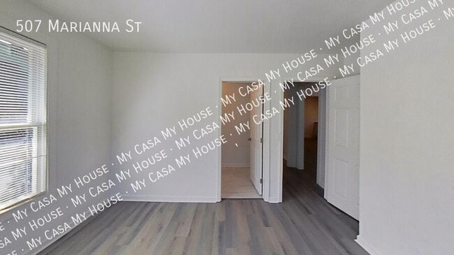 Building Photo - 507 Marianna St