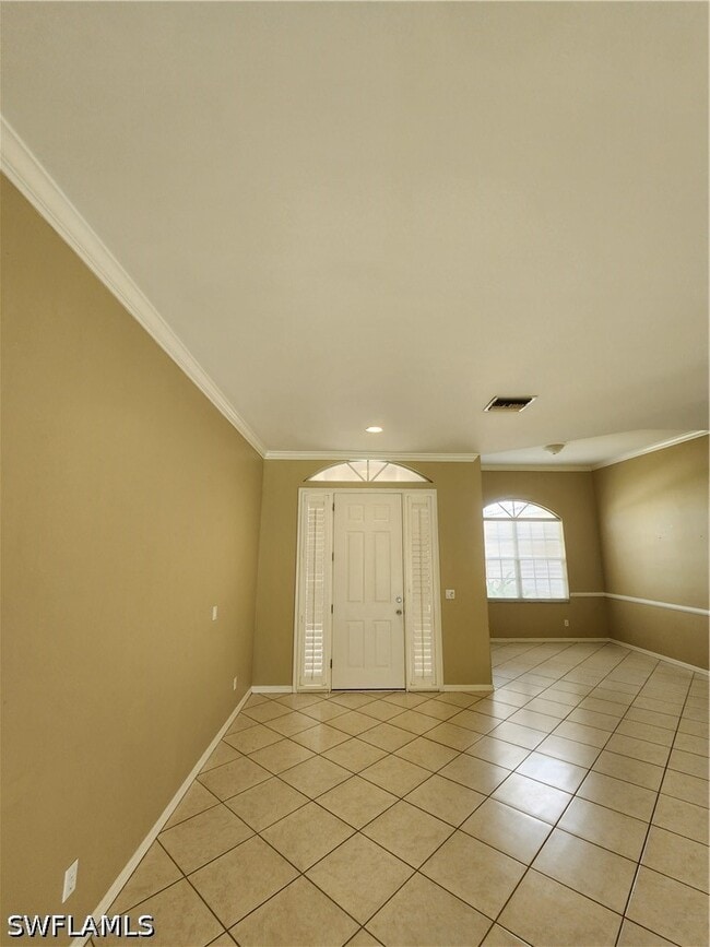 Building Photo - 11082 Lakeland Cir