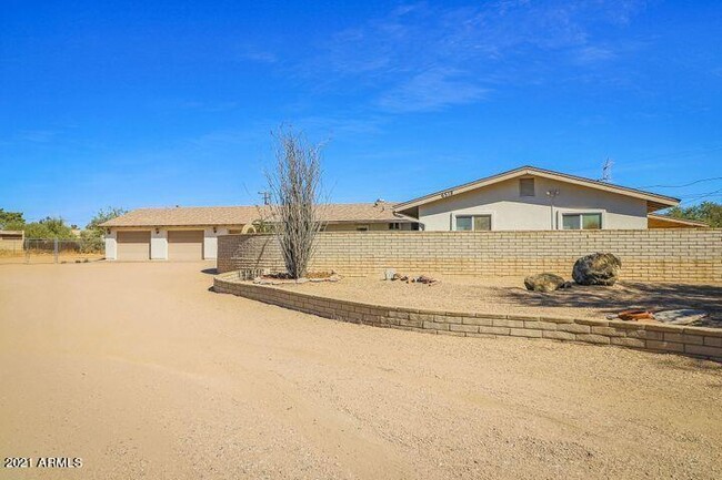 Primary Photo - 6518 E Sunnyside Dr