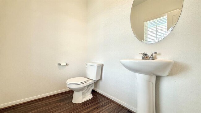 Building Photo - 156 Zion Dr
