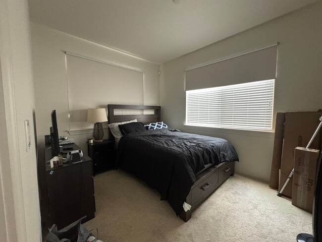 Building Photo - Beautiful 3-Bedroom & 3-Bathroom (Kapolei,...